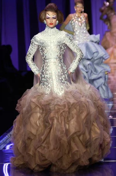Look 28